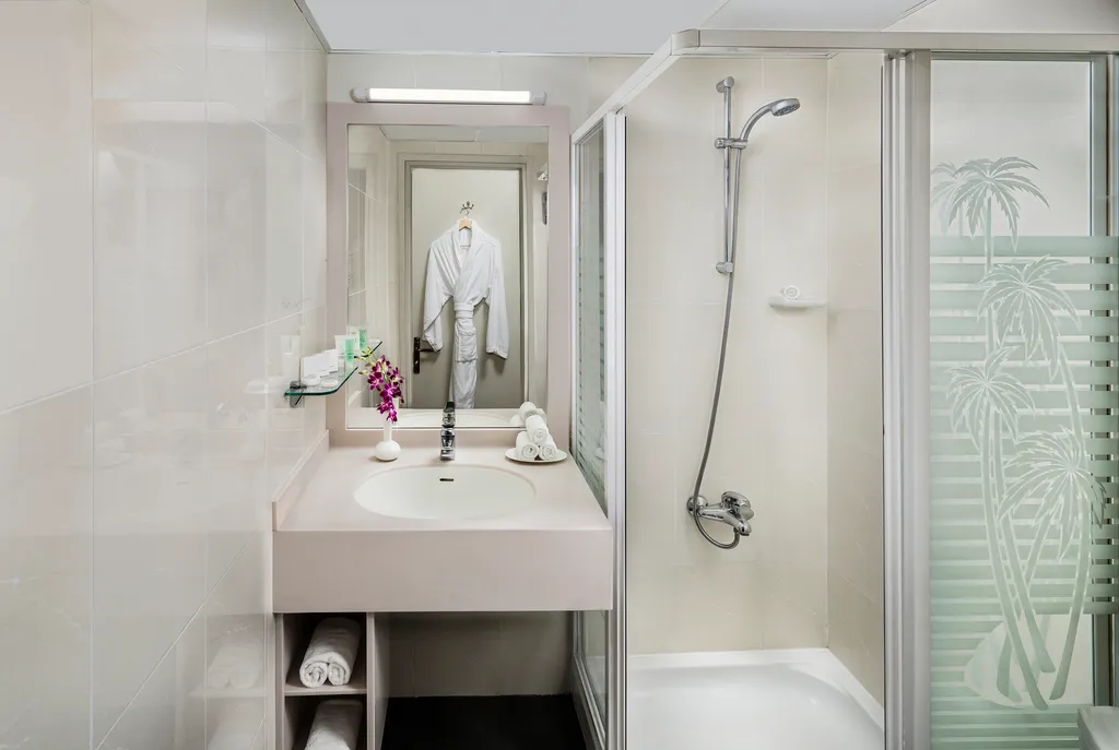 Room, Savoy Park Hotel Apartment, Dubai