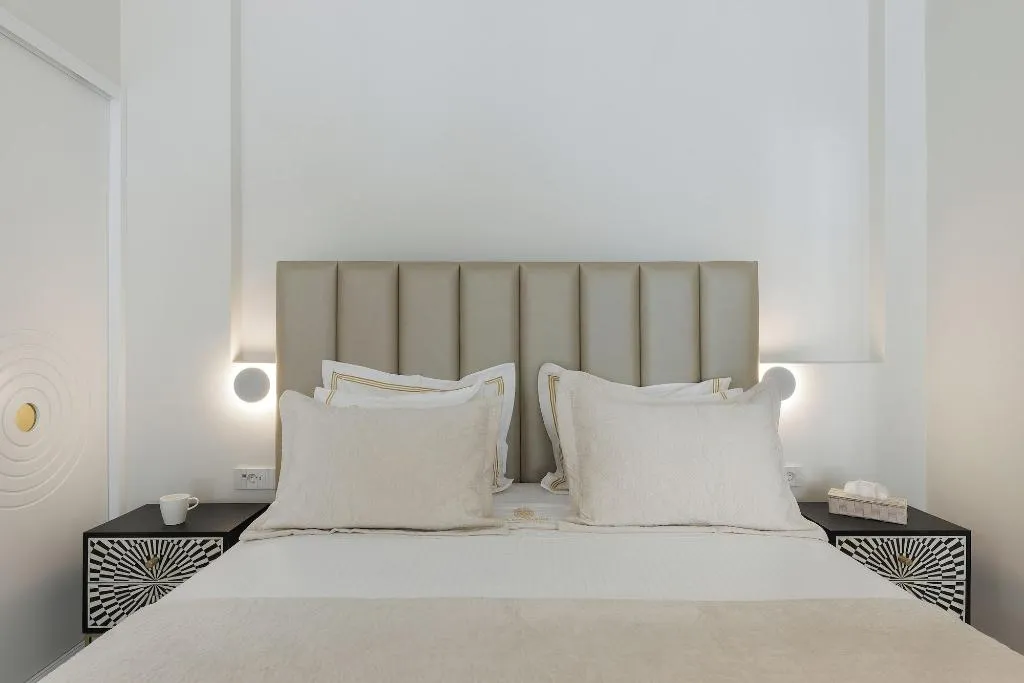 Room, La Madeleine Oia, Santorini
