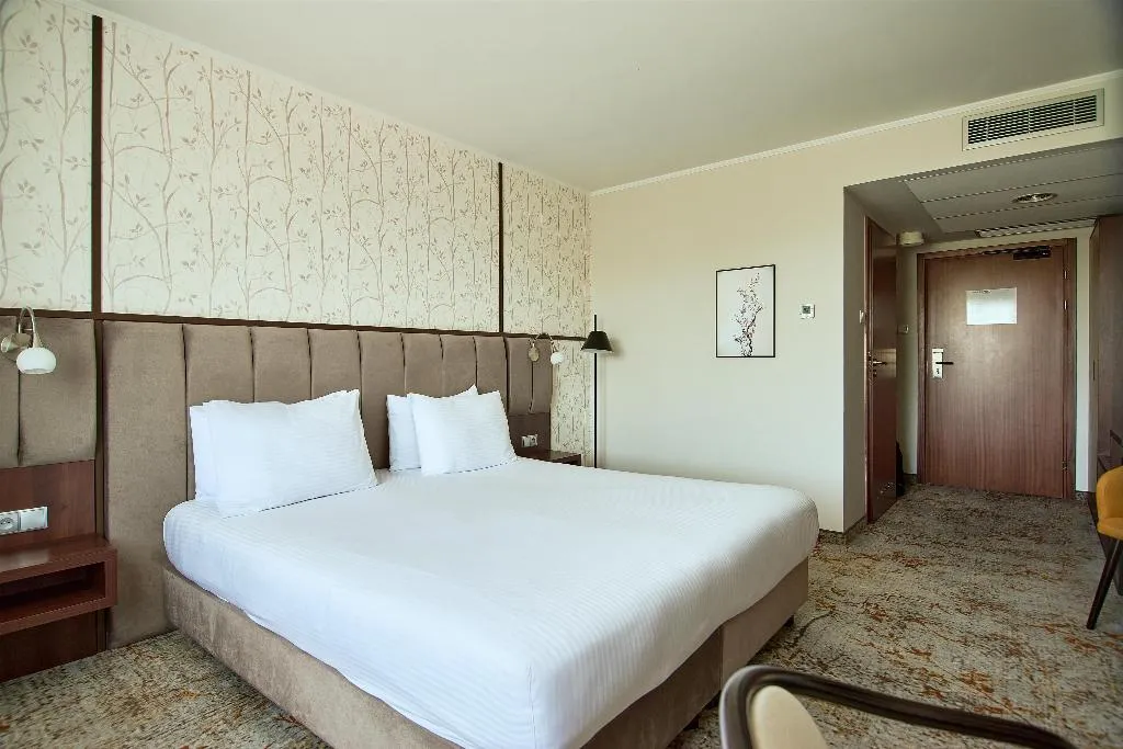 DOUBLE CLASSIC Room, Metropolo By Golden Tulip, Krakow