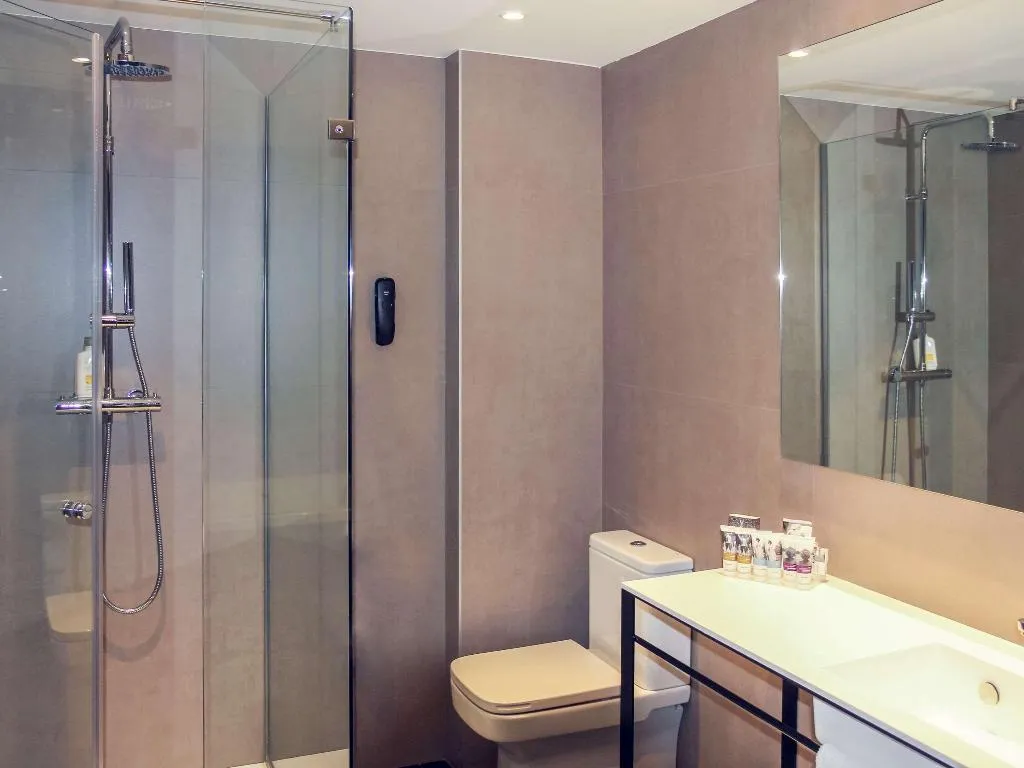 Room, Mercure Madrid Centro, Madrid