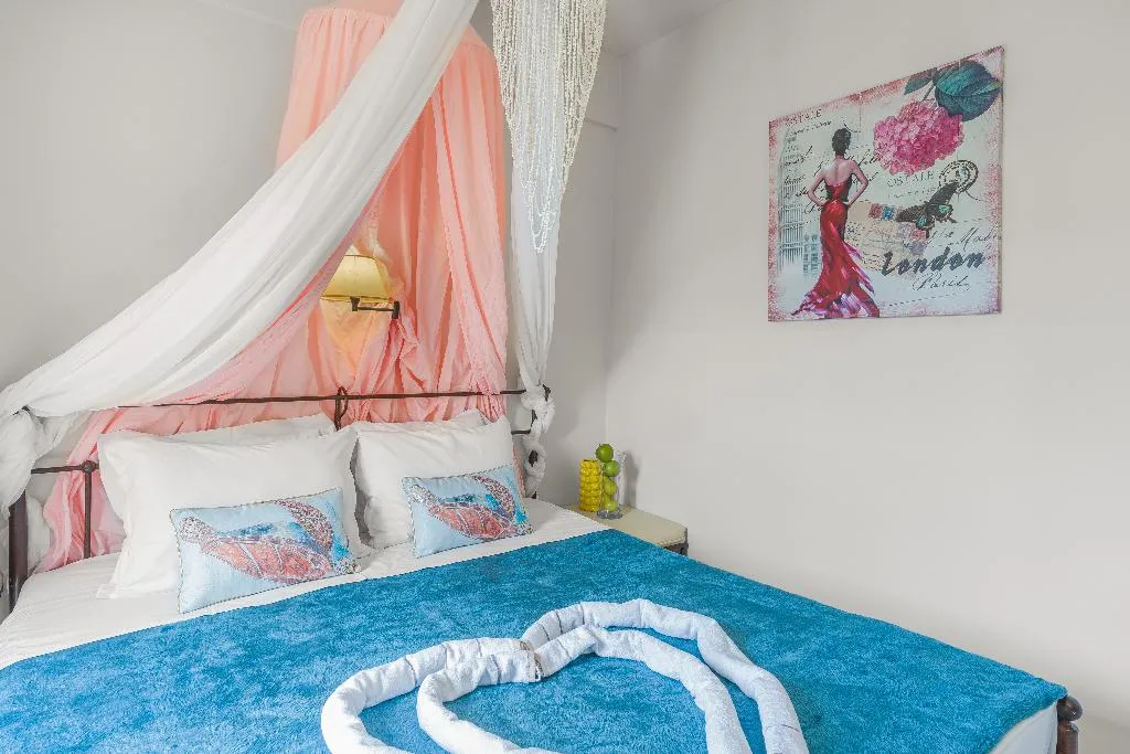 STUDIO SUPERIOR Room, Golden Bay Apartments-Garden Haven, Crete