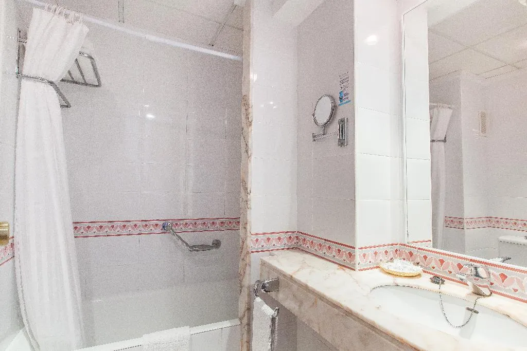 Double or Twin STANDARD Room, Voramar, Majorca