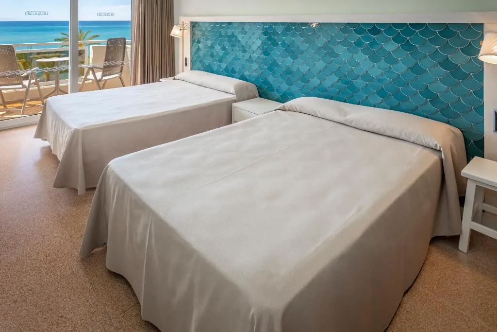 TRIPLE PREMIUM Room, Caprici Beach Hotel & Spa, Costa Brava