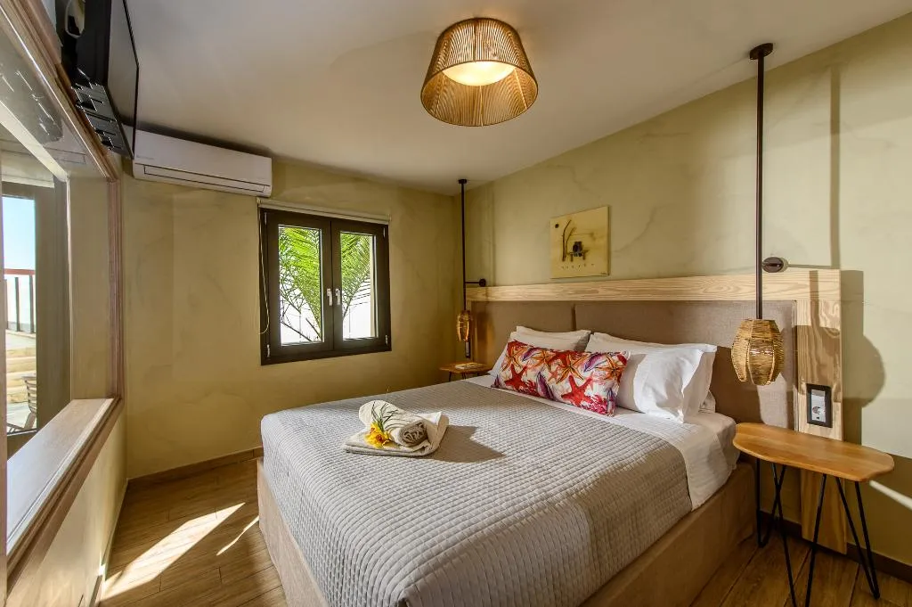 SUITE SEA VIEW WITH PRIVATE POOL Room, Esperides Resort Crete, Crete