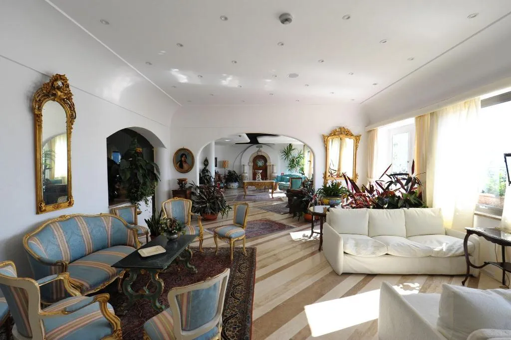 Lobby, Le Agavi hotel, Naples