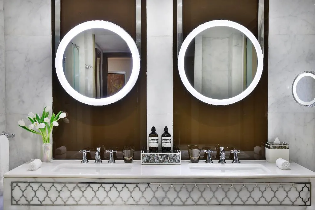DOUBLE CLUB Room, Waldorf Astoria Dubai Palm Jumeirah, Dubai