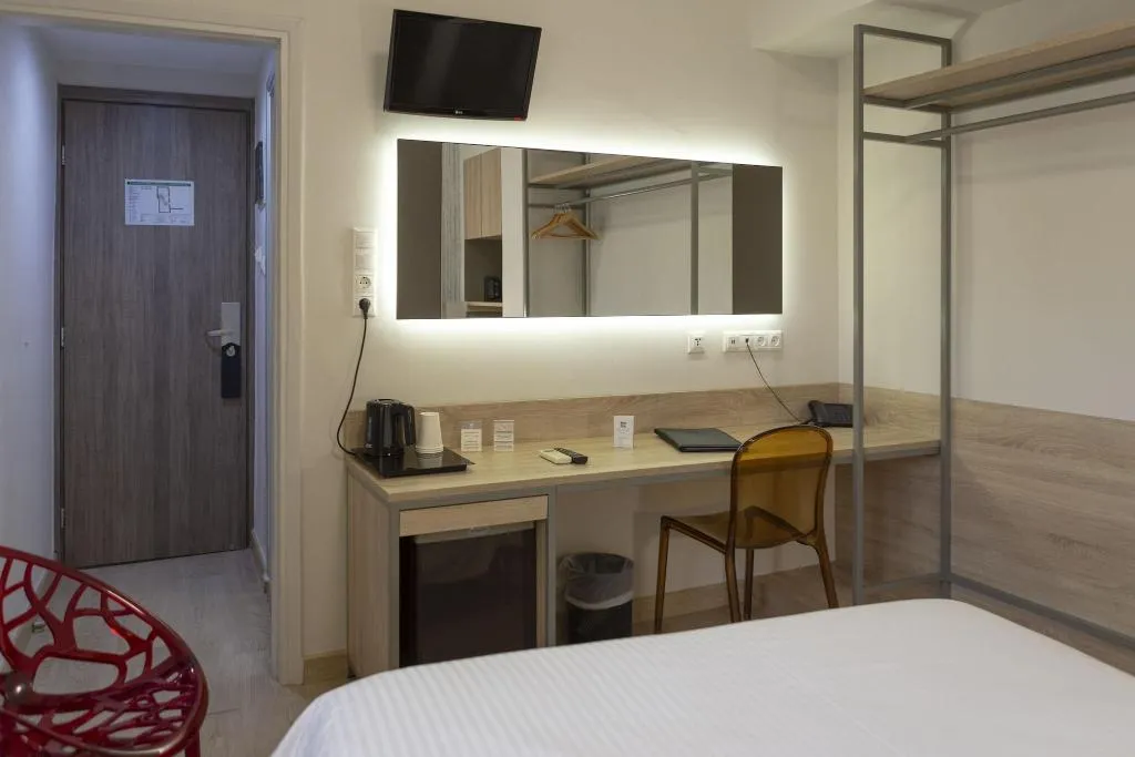 SINGLE STANDARD Room, Pan, Athens