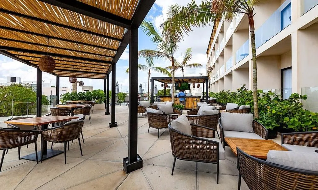 Sports and Entertainment, Hive Cancun By G Hotels, Cancun Area