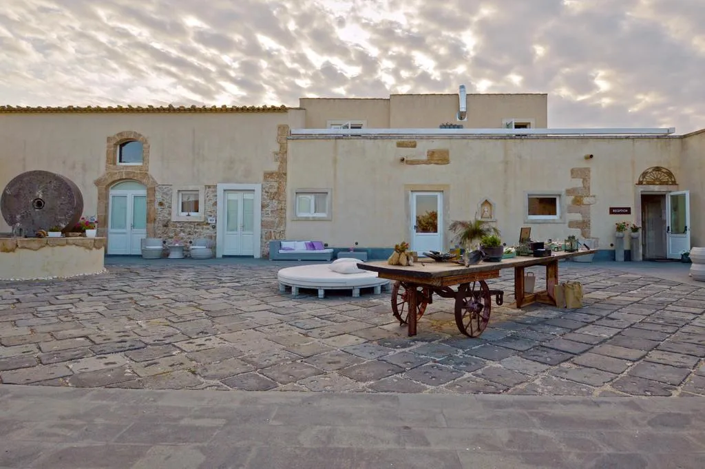 General view, Hotel Borgo Pantano, Catania