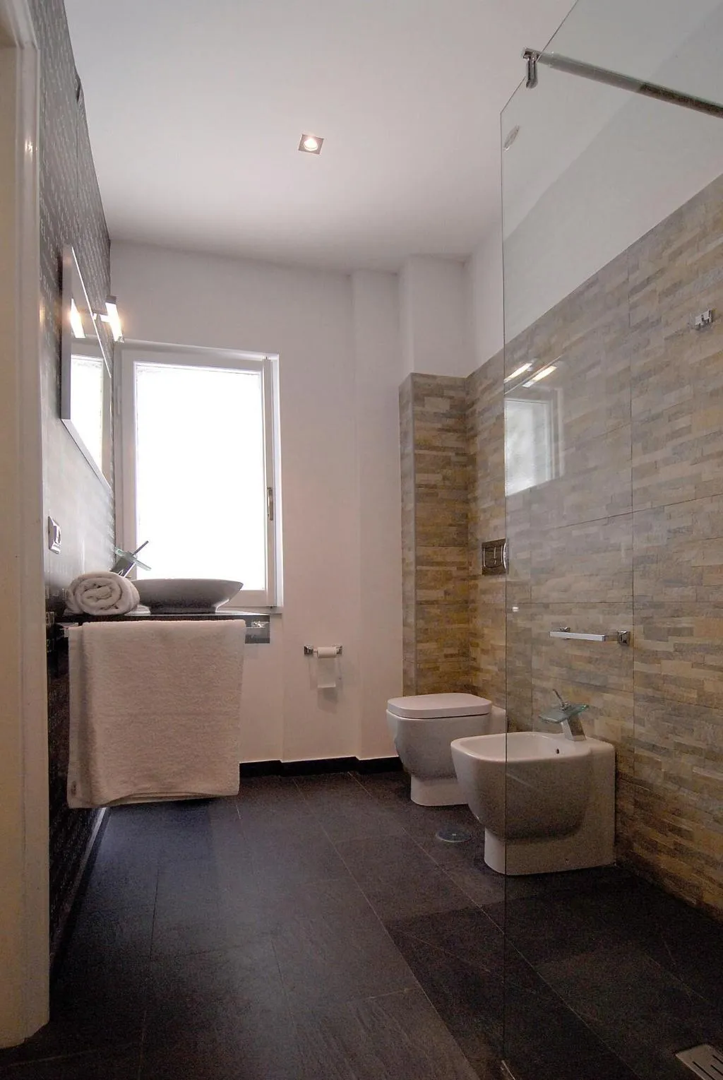 Room, Tiburtina Garden, Rome