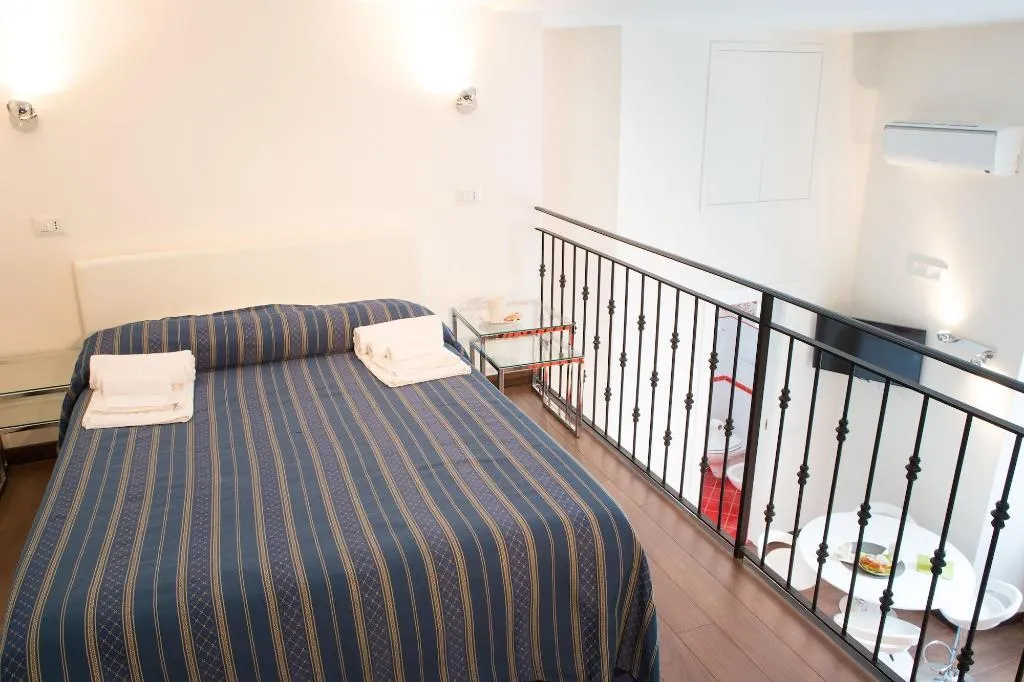 Room, Mergellina, Naples