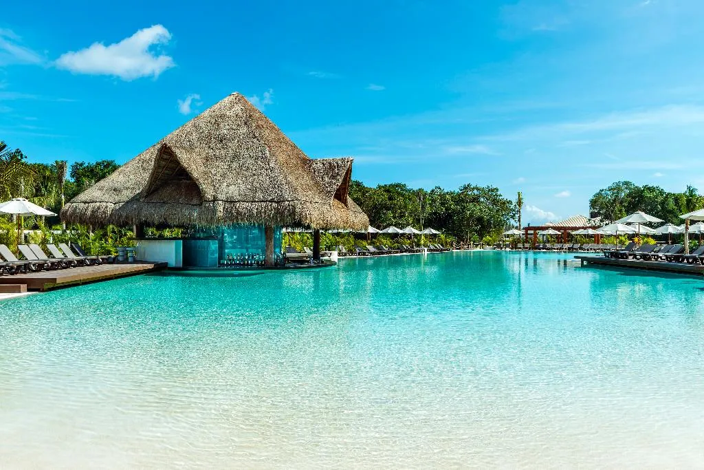 Pool, El Beso Adults Only at Ocean Riviera Paradise AI, Cancun Area