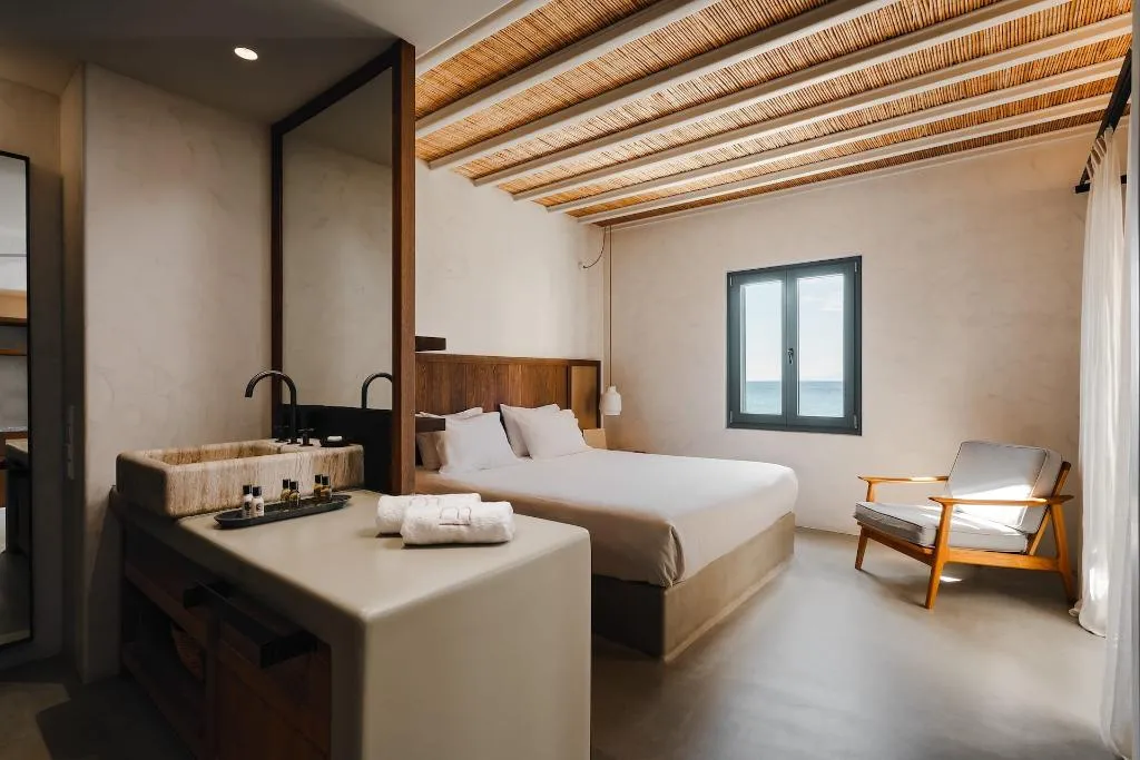DOUBLE DELUXE WITH JACUZZI Room, Branco Mykonos, Mykonos