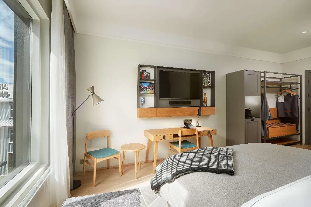 DOUBLE KING SIZE BED Room, Canopy by Hilton Reykjavik City Centre, Reykjavik
