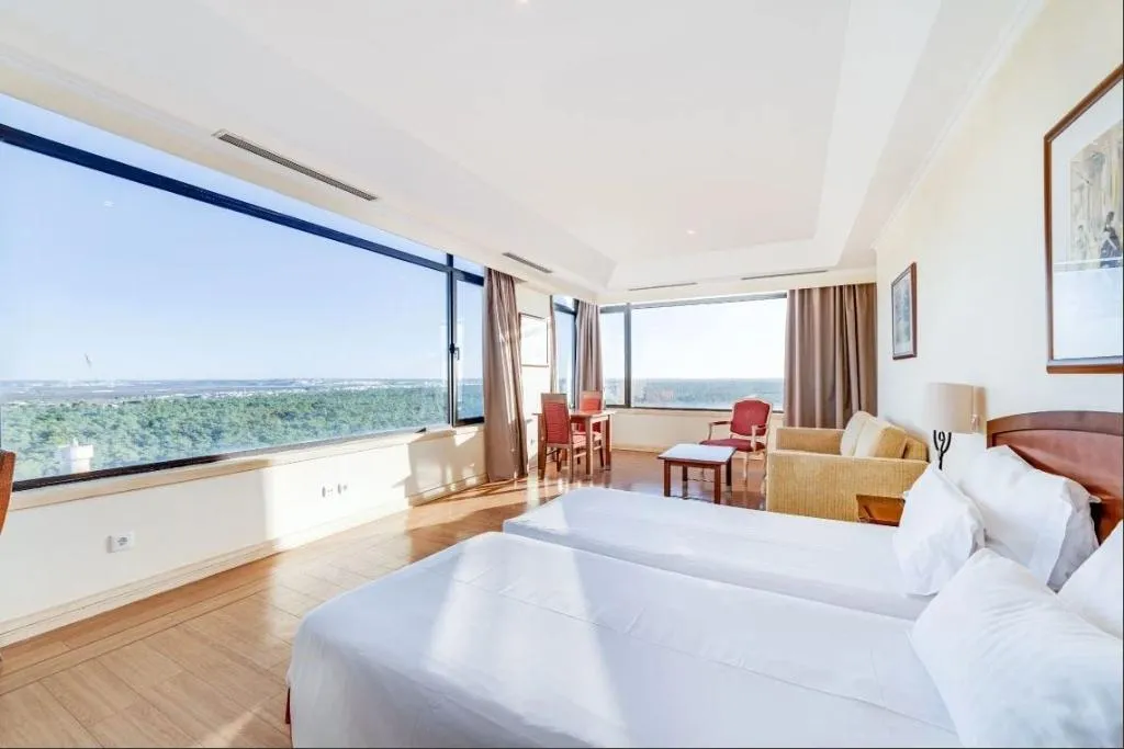 JUNIOR SUITE SUPERIOR Room, Yellow Praia Monte Gordo Hotel, Algarve