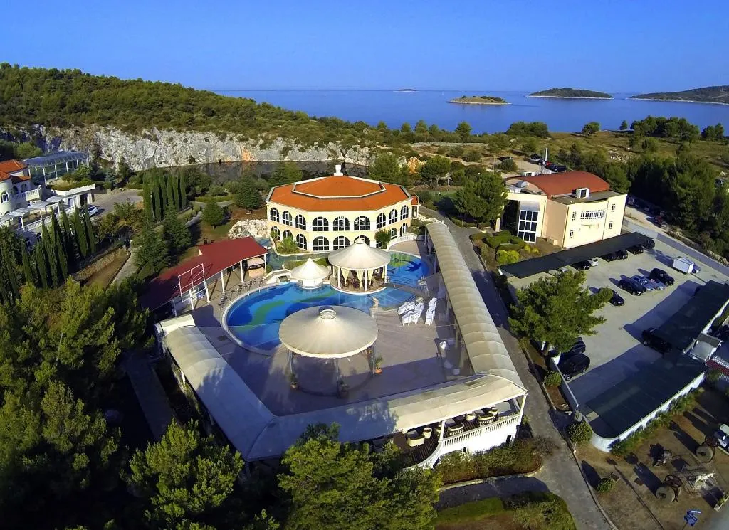 Sports and Entertainment, MArina Frapa hotel Kopno, Split