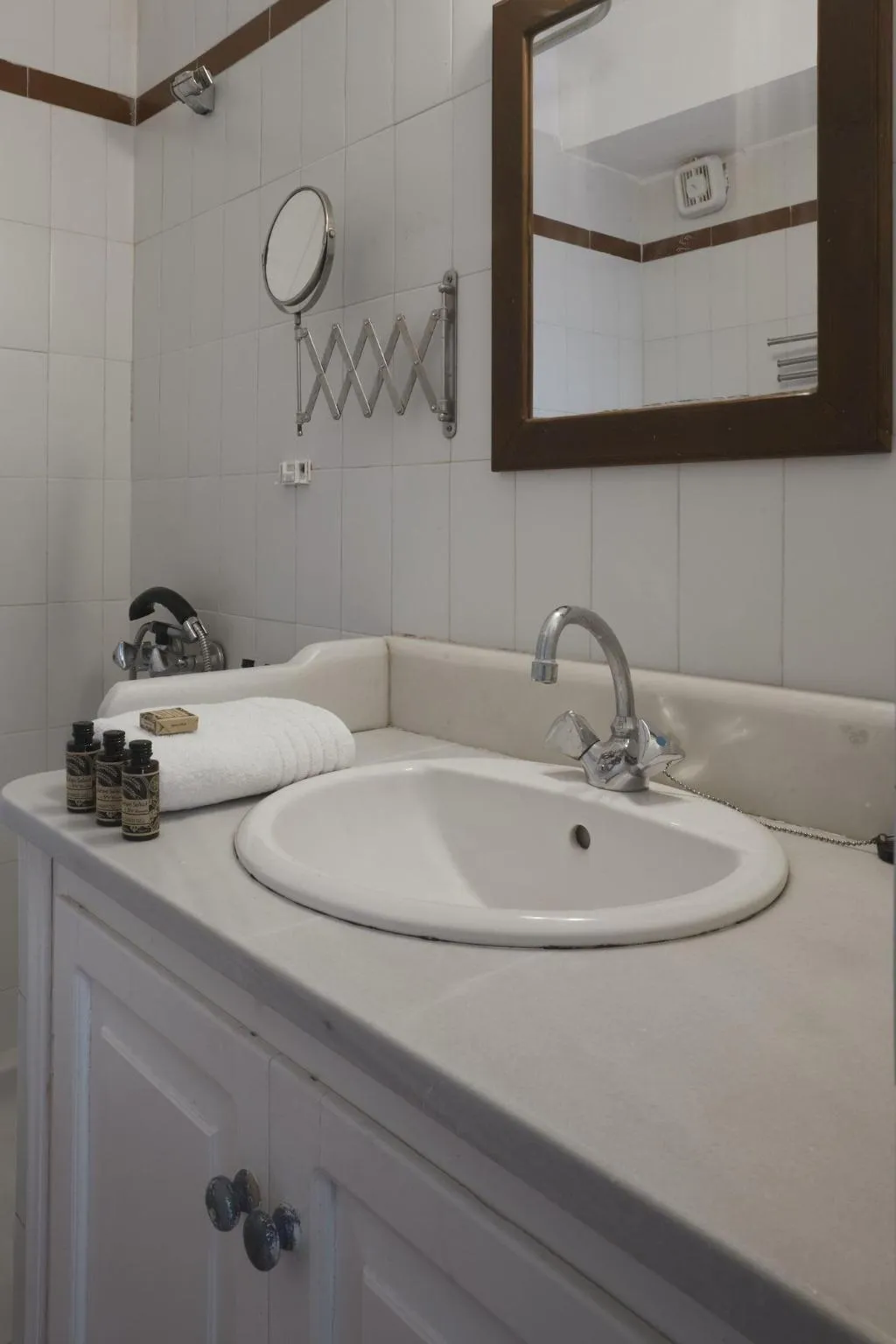Room, Allure Breeze Suites, Santorini