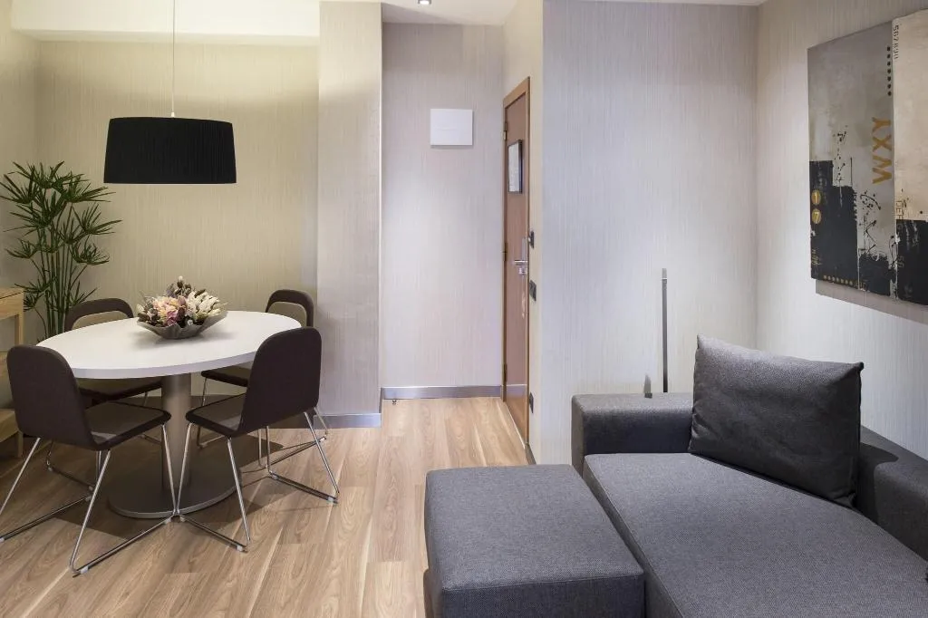 SUITE KING SIZE BED Room, Catalonia Diagonal Centro, Barcelona