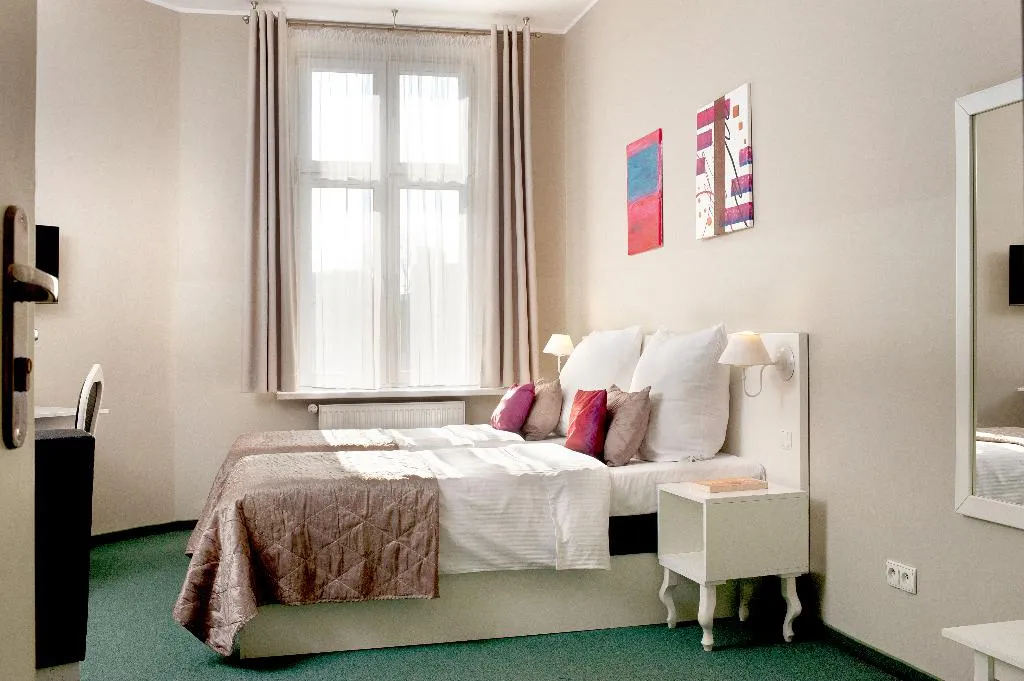 Double or Twin STANDARD Room, Leone Aparthotel, Krakow