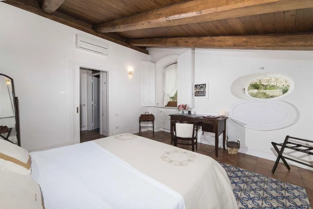 Room, Palazzo Suriano Amalfi Coast, Naples