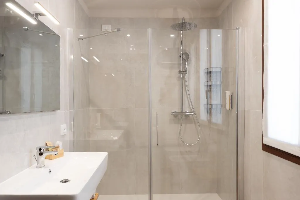 TRIPLE CLASSIC Room, Hotel Gardenia Sirmione, Milan