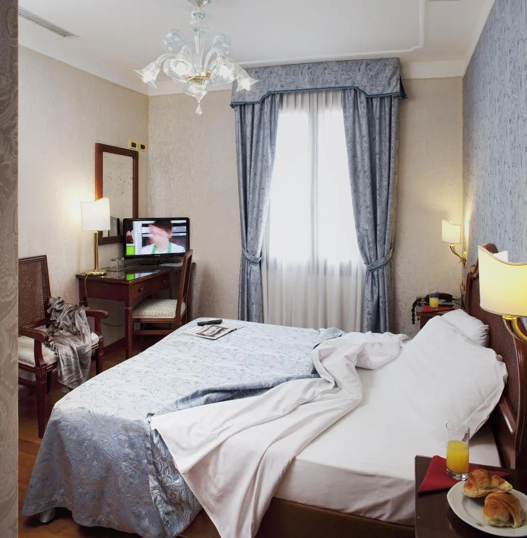 DOUBLE STANDARD Room, Ca' d'Oro, Venice