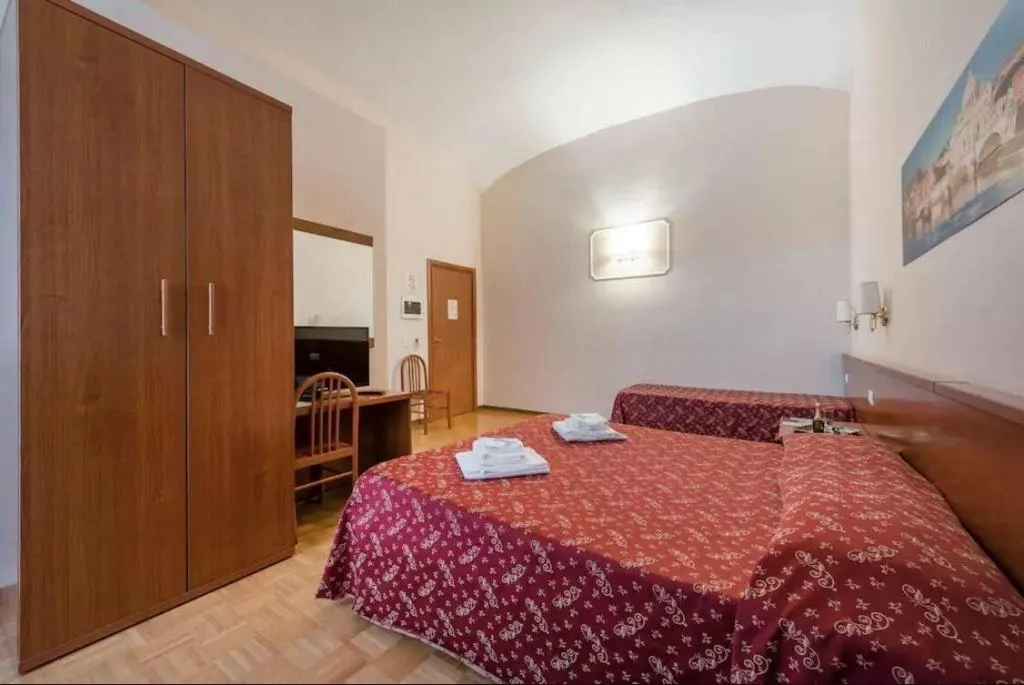 Room, A Casa Di Mei, Naples