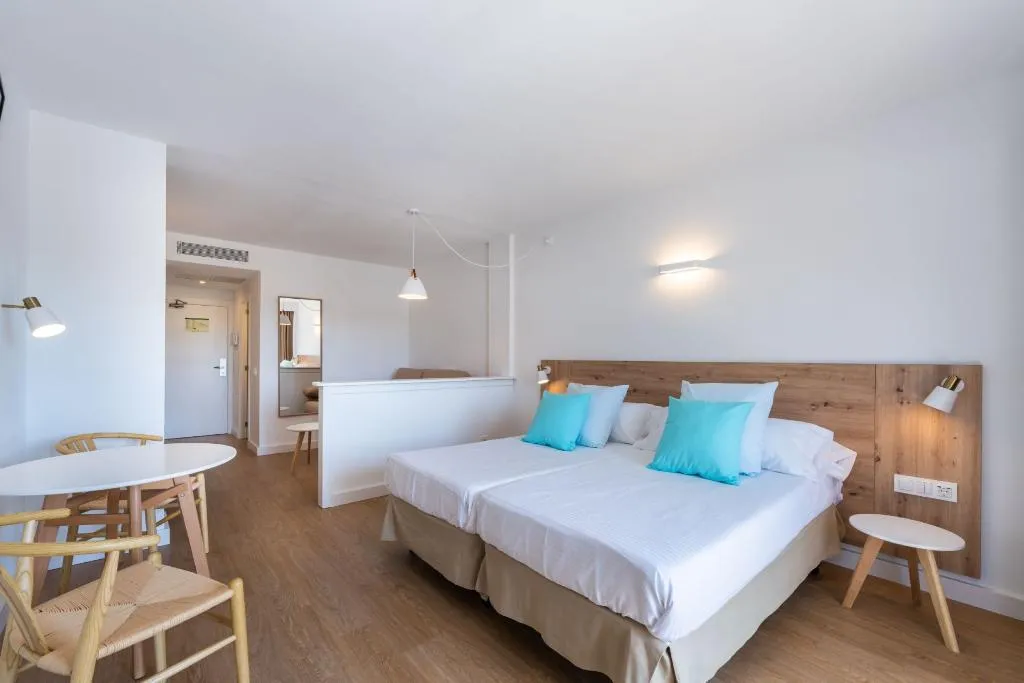 Room, Caprice Isabel Aparthotel, Majorca