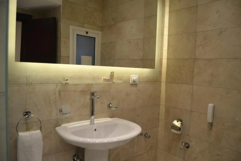 SUITE DELUXE ONE BED Room, Omar El Khayam Al Minya Hotel Luxury Accommodation, Cairo