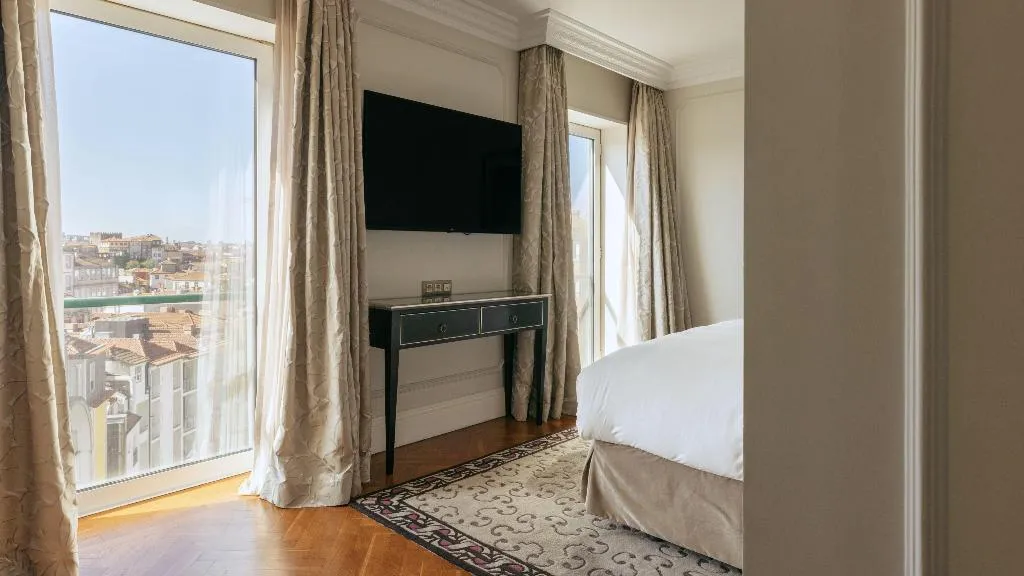 SUITE STANDARD Room, InterContinental Porto Palacio das Cardosas, Porto
