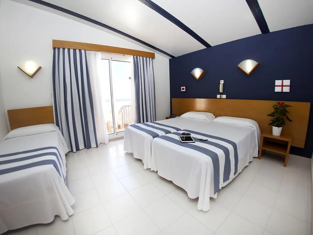 TRIPLE CAPACITY 3 Room, Els Pins, Costa Brava
