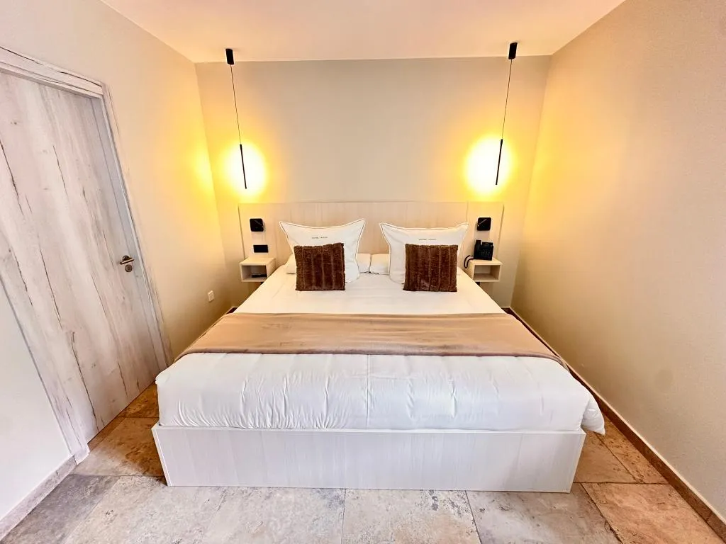 DOUBLE SINGLE USE ONE BED Room, Boutique Hotel Comtal Empuries, Costa Brava