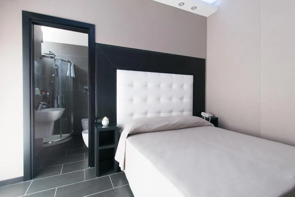 Double or Twin ECONOMY Room, Fly Boutique Hotel, Naples