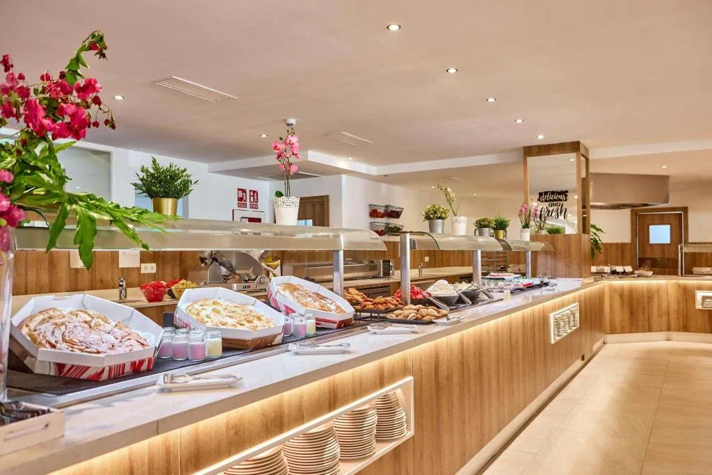 Restaurant, Zafiro Palmanova, Majorca