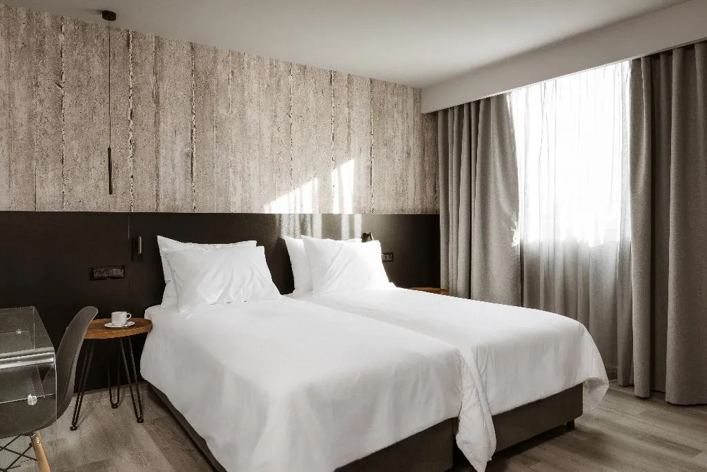 TWIN TWO BEDS Room, Alassia, Athens