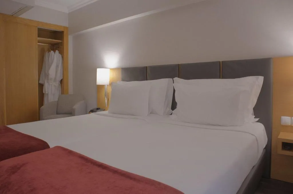 SUITE WITH DOUBLE BED Room, SANA Reno, Lisbon