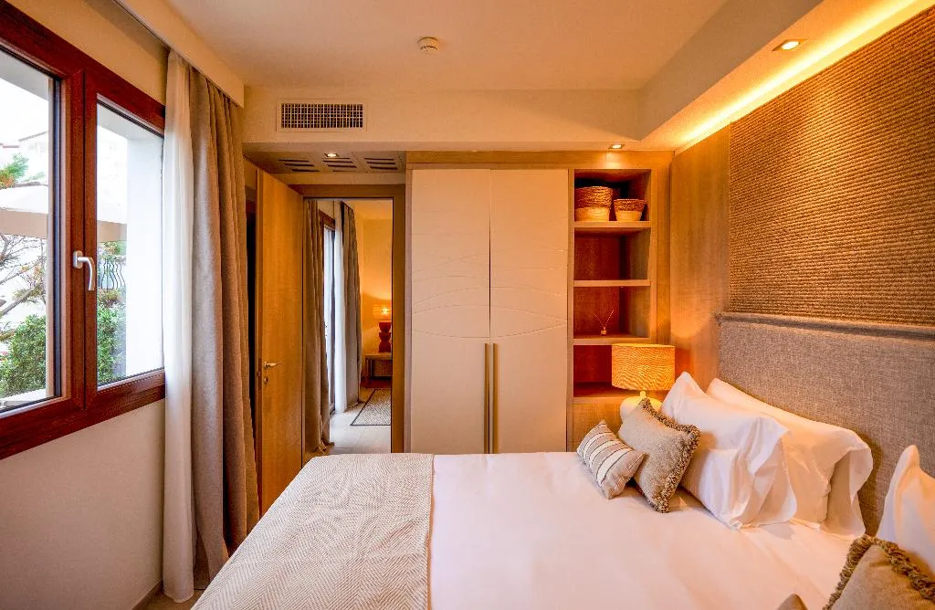 JUNIOR SUITE STANDARD Room, Mangia's Santa Teresa Sardinia, Curio Collection, Olbia