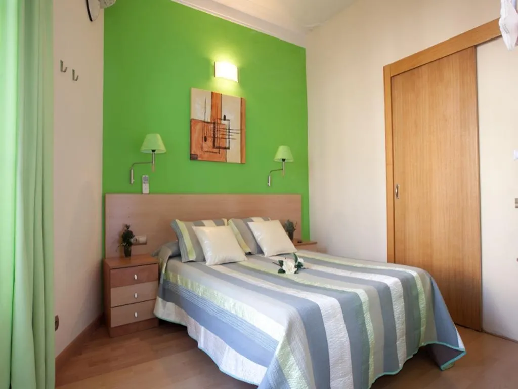 General view, Hostal Felipe II, Barcelona