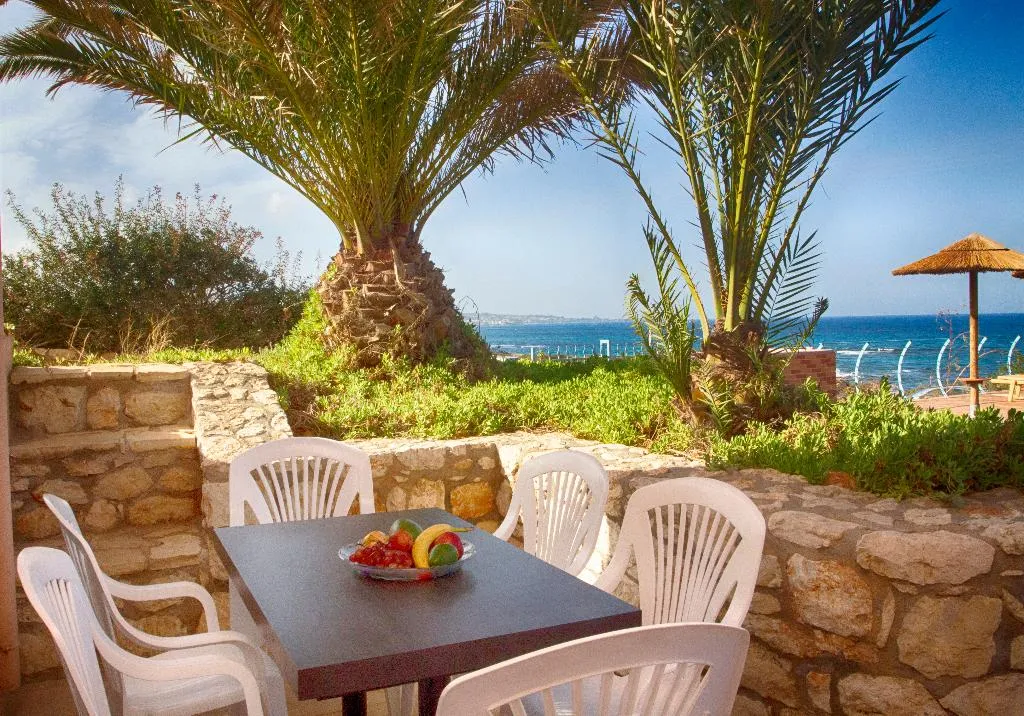VILLA CAPACITY 6 Room, Romantica Beach Villas, Crete