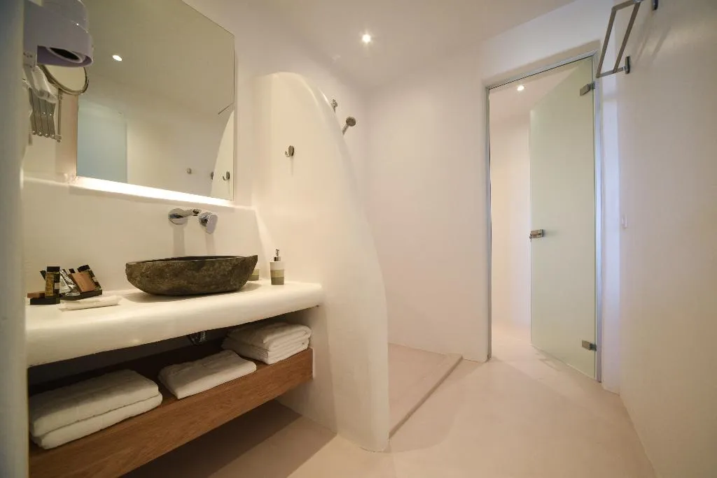 SUITE WITH PRIVATE POOL Room, Myconian Crown Suites by Mr and Mrs White, Mykonos