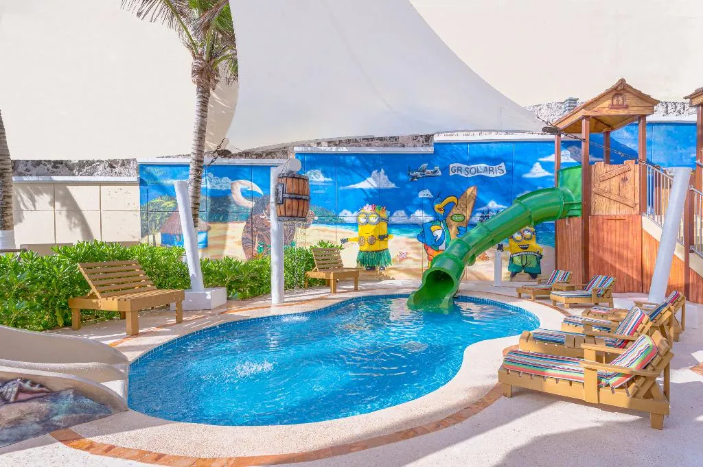 Pool, GR Solaris Cancun All Inclusive, Cancun Area