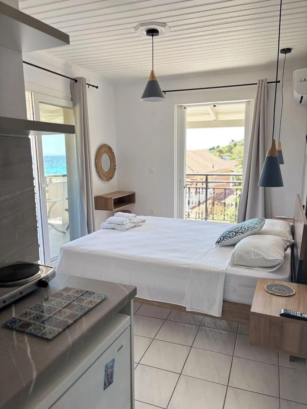 Room, Vaso Alykanas Studios, Zante