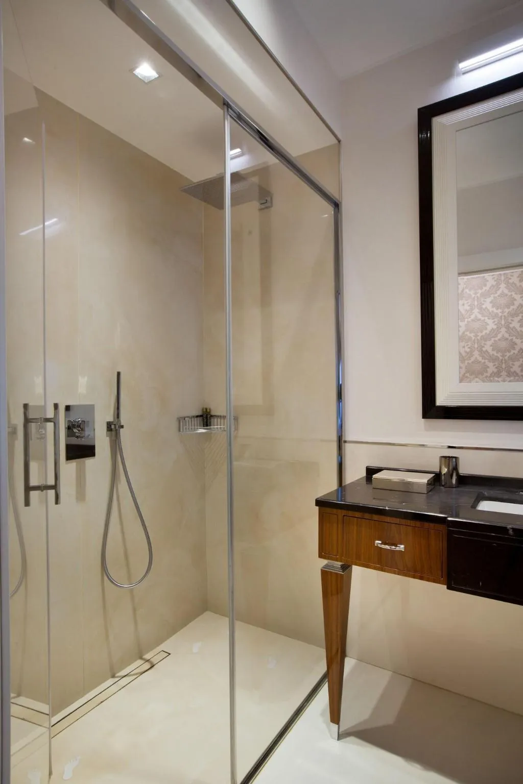 Room, Luxury Duomo Rooms, Milan