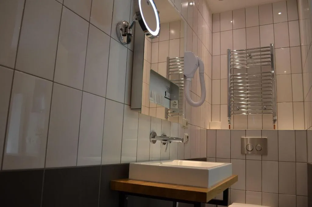 Room, Alp Hotel Amsterdam, Amsterdam