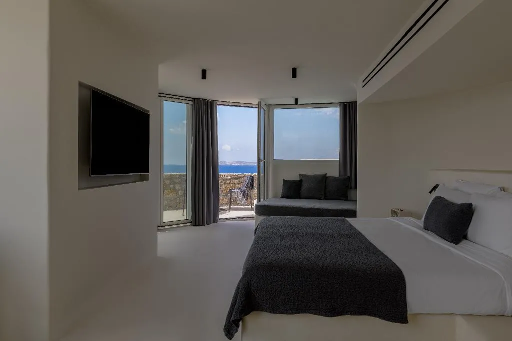 Double or Twin DELUXE WITH JACUZZI Room, Rocabella Mykonos Hotel, Mykonos