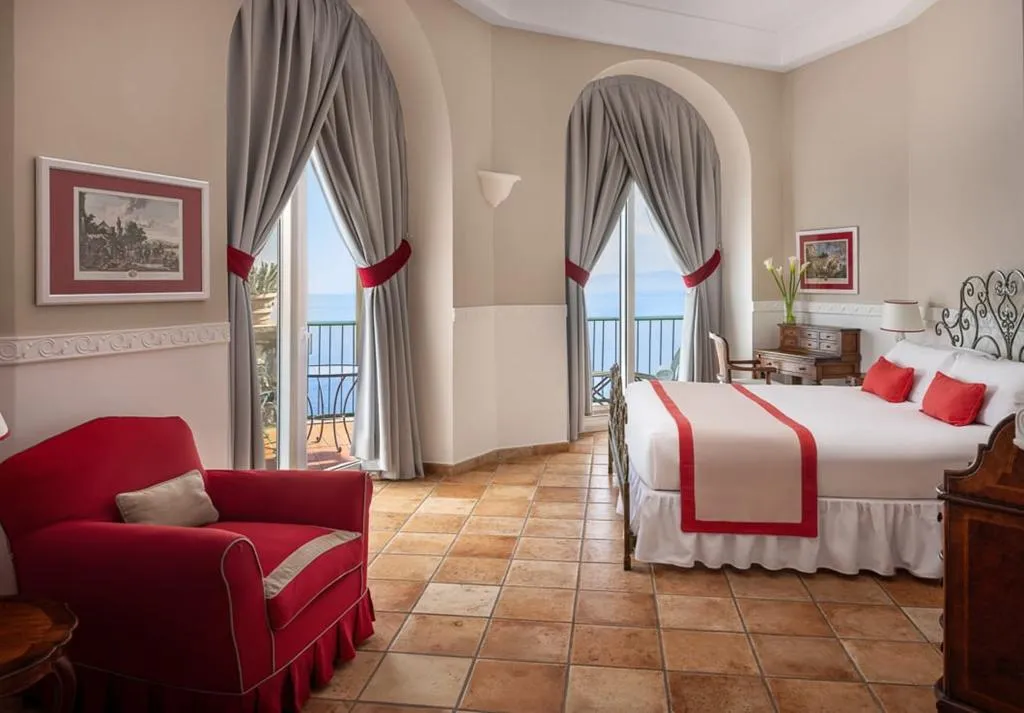 JUNIOR SUITE PREMIUM SEA VIEW Room, Caesar Augustus, Naples