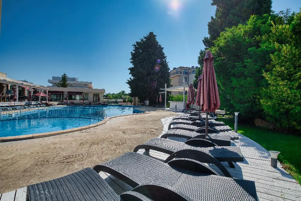 Pool, Detelina, Varna