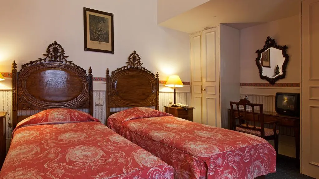 Double or Twin SUPERIOR Room, Palace Hotel Bussaco, Porto