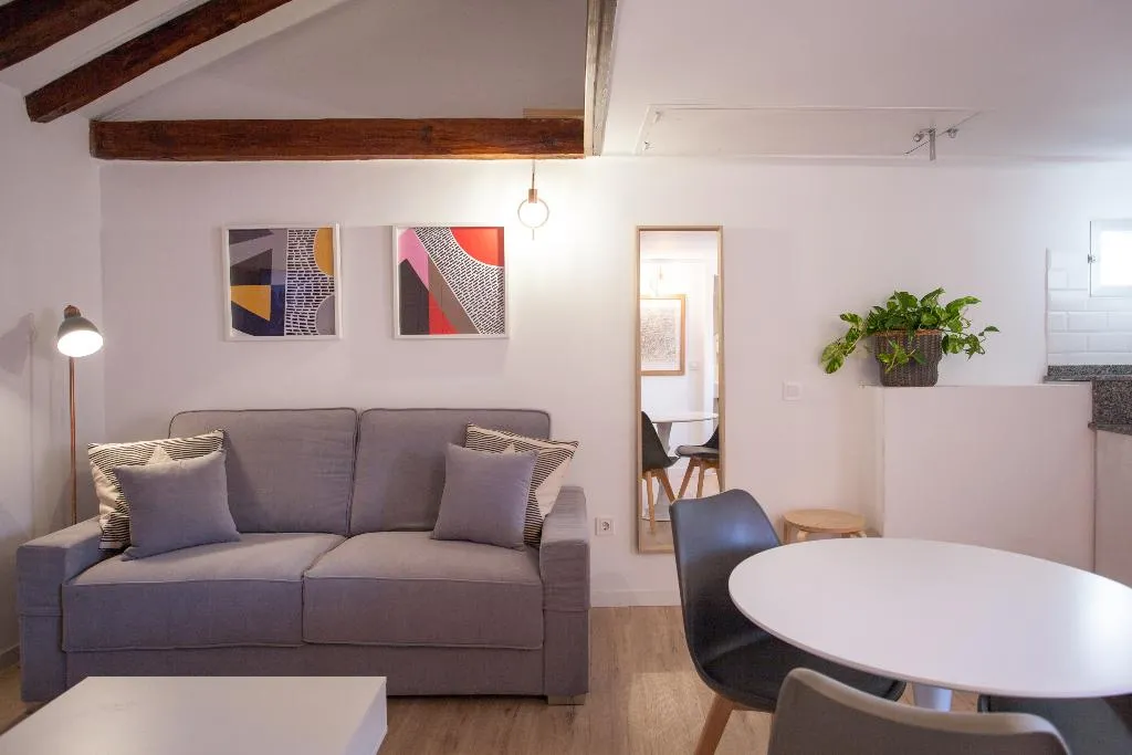 STUDIO STANDARD Room, Gran Central Suites, Madrid
