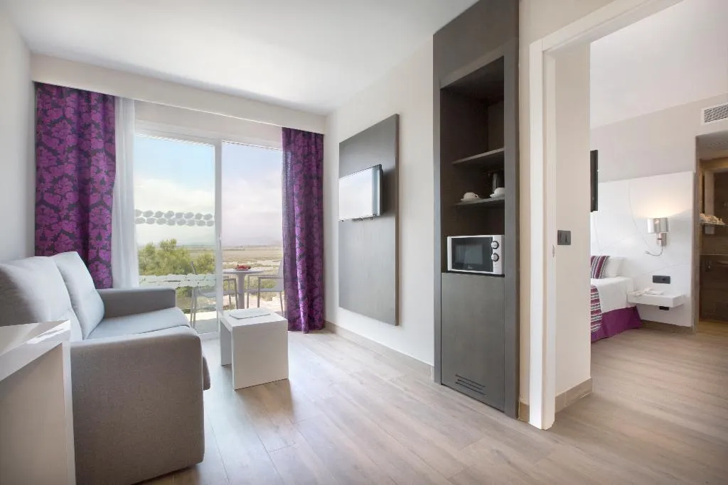 Room, Mar Hotels Playa de Muro Suites, Majorca